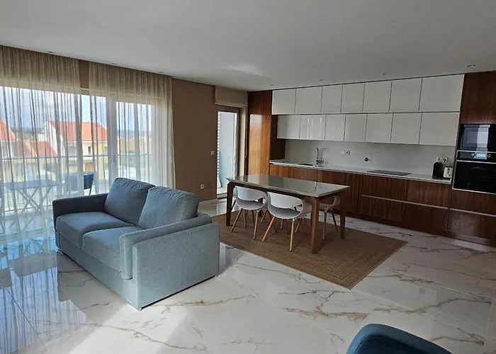 Surf & Luxury Apartment Bicas